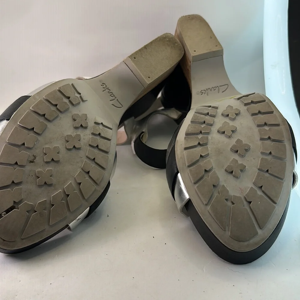 Clarks Narrative, silver, white and black Rosalie Petal 9 40 wedge sandal disco